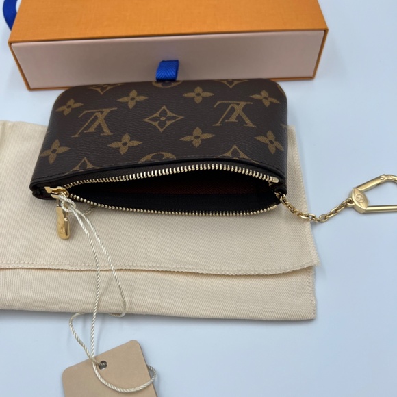 NEW LOUIS VUITTON  Key Pouch S - Picture 8 of 16